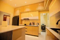 3-bedroom apartment in terrific Tema,Accra with WiFi, AC Hotels in Sakumono