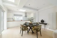 Cosy peaceful 2 bed by Wembley stadium Hotel di Wembley