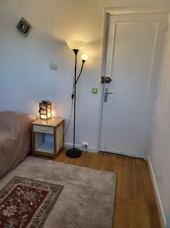 "Spacious 70m² apartment in the heart of Herblay's Patte d'Oie district" Отели в г. Монтиньи-ле-Кормей