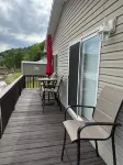 Charming 2-bedroom house with private dock in  Draper Va on Claytor Lake