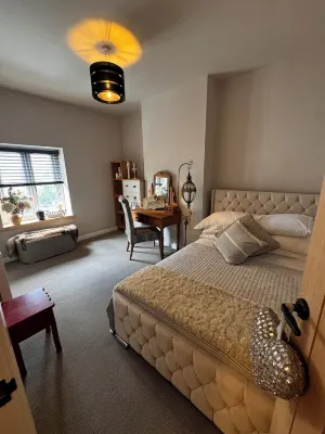 Hot tub Retreat In The Valley's Of South Wales Hotels in 