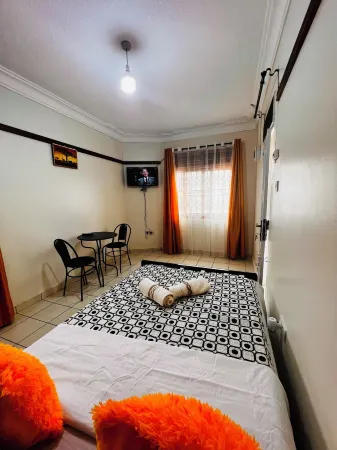 Studio room  entebbe Отели в г. Lyamutundwe