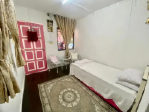 Global Star Chalet Hotels in Tanjung Kling