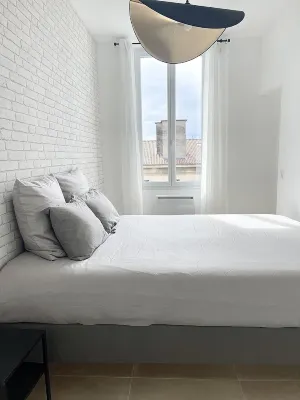 Gabriel apartment Hotels near National Navy Museum of Toulon