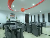 Boulevard Hotel