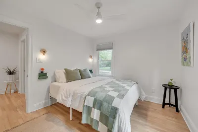 Ideally Located Modern Sanctuary - Brand New! Hotels near Steel String Brewery Carrboro