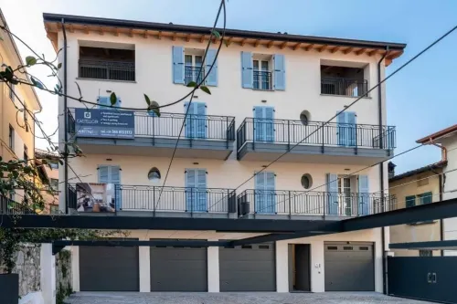 Luxury residence in the historic center Hotels in Iseo