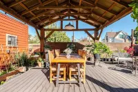 Charming Victorian Retreat 4BD-2BT-1 off street parking. Hôtels à proximité de : Oakland Convention Center