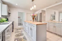 Charming Downtown Harrison Home Hotels in Harrison