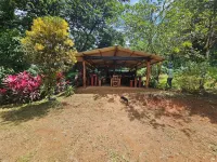 Superb 2-bedroom cabin in the Osa Penisula with stunning mountain and sea views