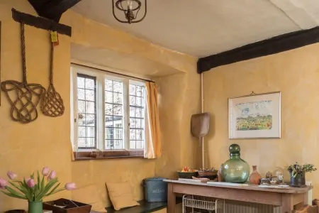 A HEAVENLY RETREAT WITH OFF-STREET PARKING