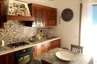 Cozy apartment - central within walking distance of Naples Hotels in Portici