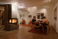 In the middle of Lofoten! Unique and spacious dockside apartment. Các khách sạn ở Stamsund