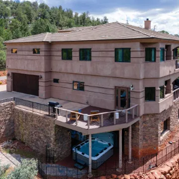 Pyramid by Avantstay Luxe Sedona Mansion w/ Views, 7Mins to Downtown