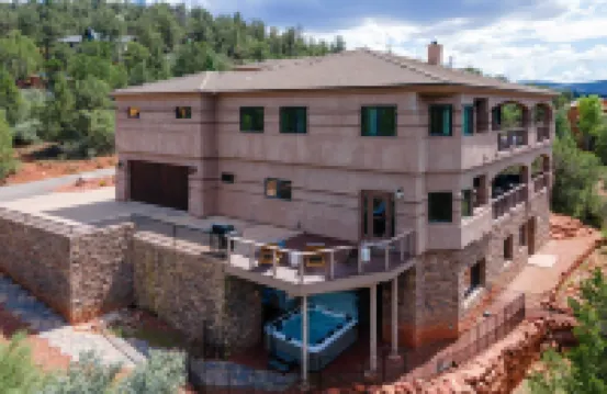 Pyramid by Avantstay Luxe Sedona Mansion w/ Views, 7Mins to Downtown Hotels near Subway Cave