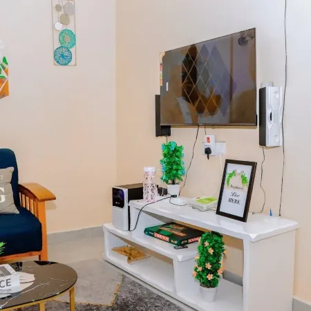 Lux Suites Emparnat Homes Kajiado Отели в г. Сентрал