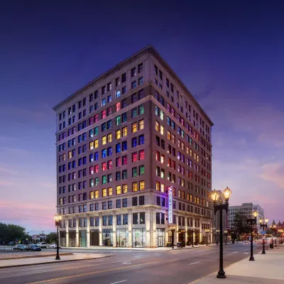 Angad Arts Hotel St Louis, Tapestry Collection by Hilton Các khách sạn gần Saint Louis University School for Professional Studies