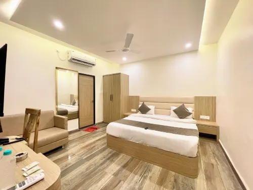 Hotel Prakash INN - near Mahakal Temple Hotel a Gothada