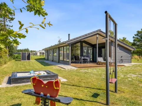 "Jerrit" - 225m from the Sea