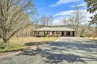 Missouri Retreat ~ 7 Mi to Silver Dollar City - parking