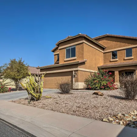 Maricopa Home w/ Outdoor Seating, 2 Mi to Golf!