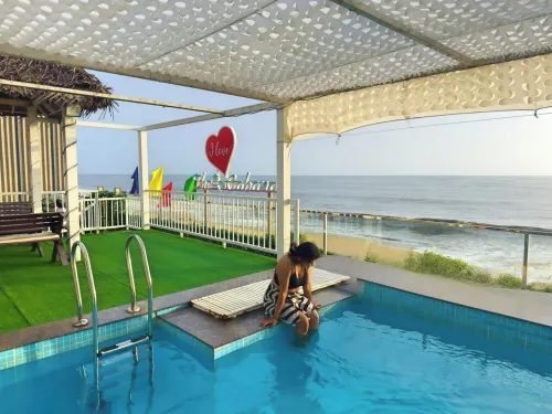 The Cabana - Luxurious Oceanfront villa in Kochi !! Hotels in Vypin Island