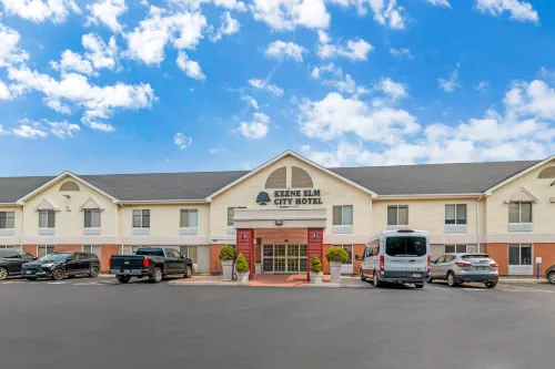 Keene Elm City Hotel, Ascend Hotel Collection - breakfast
