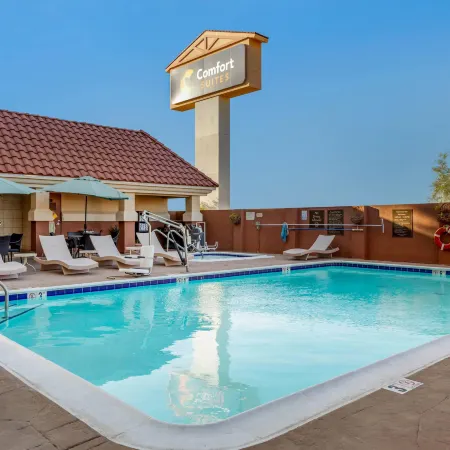 Comfort Suites Barstow Near I-15