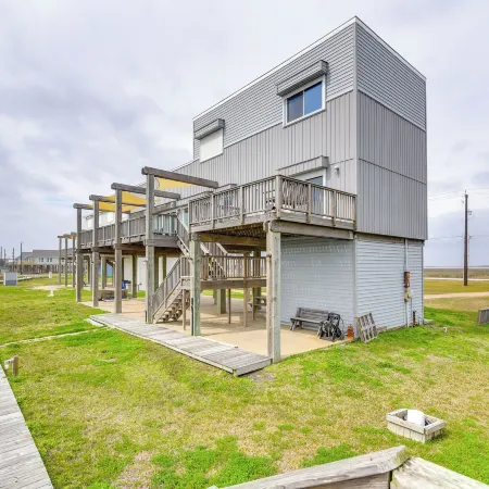 Wake up to Waves | Oceanfront Surfside Home