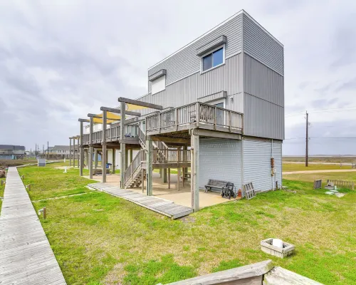 Wake up to Waves | Oceanfront Surfside Home Hotels in Freeport