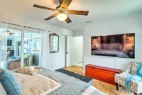 熱帶著陸 斯圖爾特家 w/ 游泳池 + 燒烤架! - 停車場