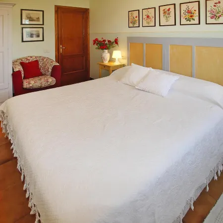 Holiday Home in Camaiore with Mountain Views