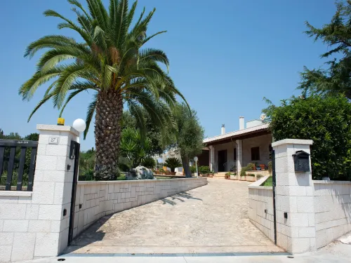 Residence in Apulia with Relaxation Area