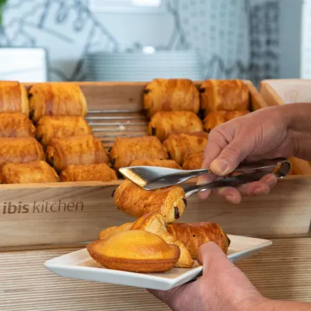 Ibis Versailles Château