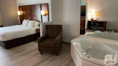 Comfort Suites Salisbury I-85 in Salisbury