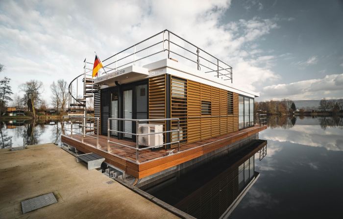 Schönes Hausboot in Höxter