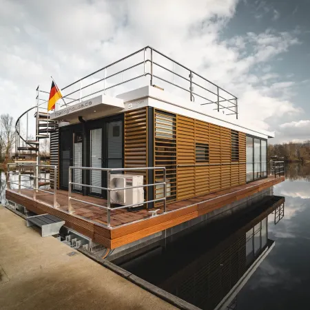 Schönes Hausboot in Höxter