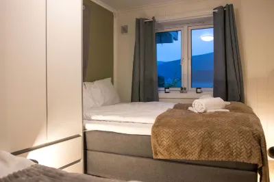 Charming 2BR Tromso Home Wi-Fi & heater Hotels in 