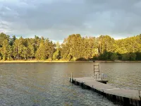 LAKEFRONT! Sleeps 15, Pet-friendly, Charming Chic Home