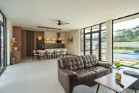 Suatu Villa Hotels in Cijeruk