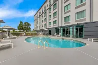 Spark by Hilton Rock Hill - Pools