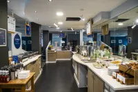 Holiday Inn Express GLASGOW - CITY CTR RIVERSIDE by IHG - Frühstück