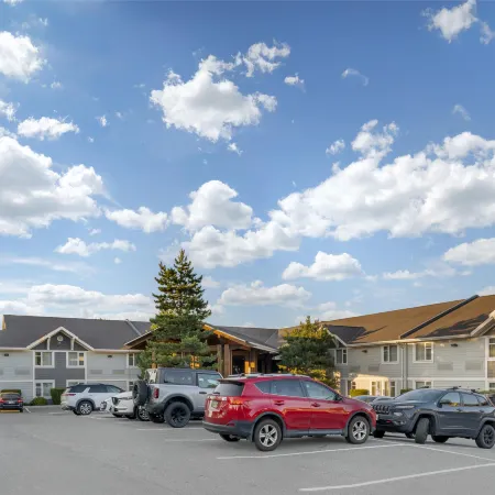 Best Western Plus Country Meadows Inn