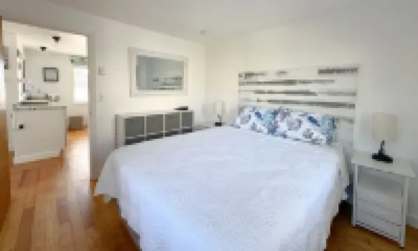 Billy's Beachside Bungalow Hotels in Rye