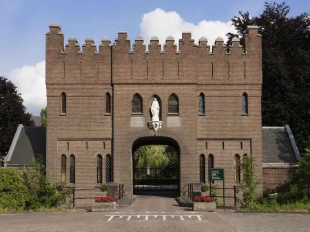 Ibis Tilburg Отели в г. Goirle