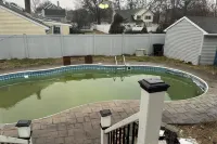 5 Bed House Sleeps 10 - Pool Garden Free Parking Hotels in Keansburg