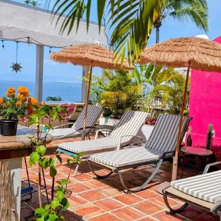 Ocean View Studio-Steps to Beach & Malecón/Boardwalk-Best Sunsets