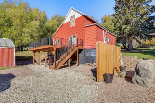 Lead Hideaway w/ Fireplace, Grill & New Deck! - parking