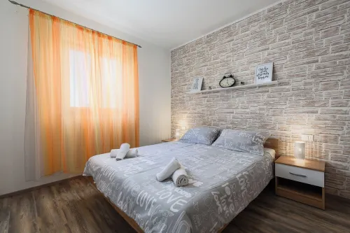 A Ground Floor Apartment with 1 Bedroom, Terrace and Garden - Mima 1