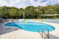 Dolphin Point Villas - Pools